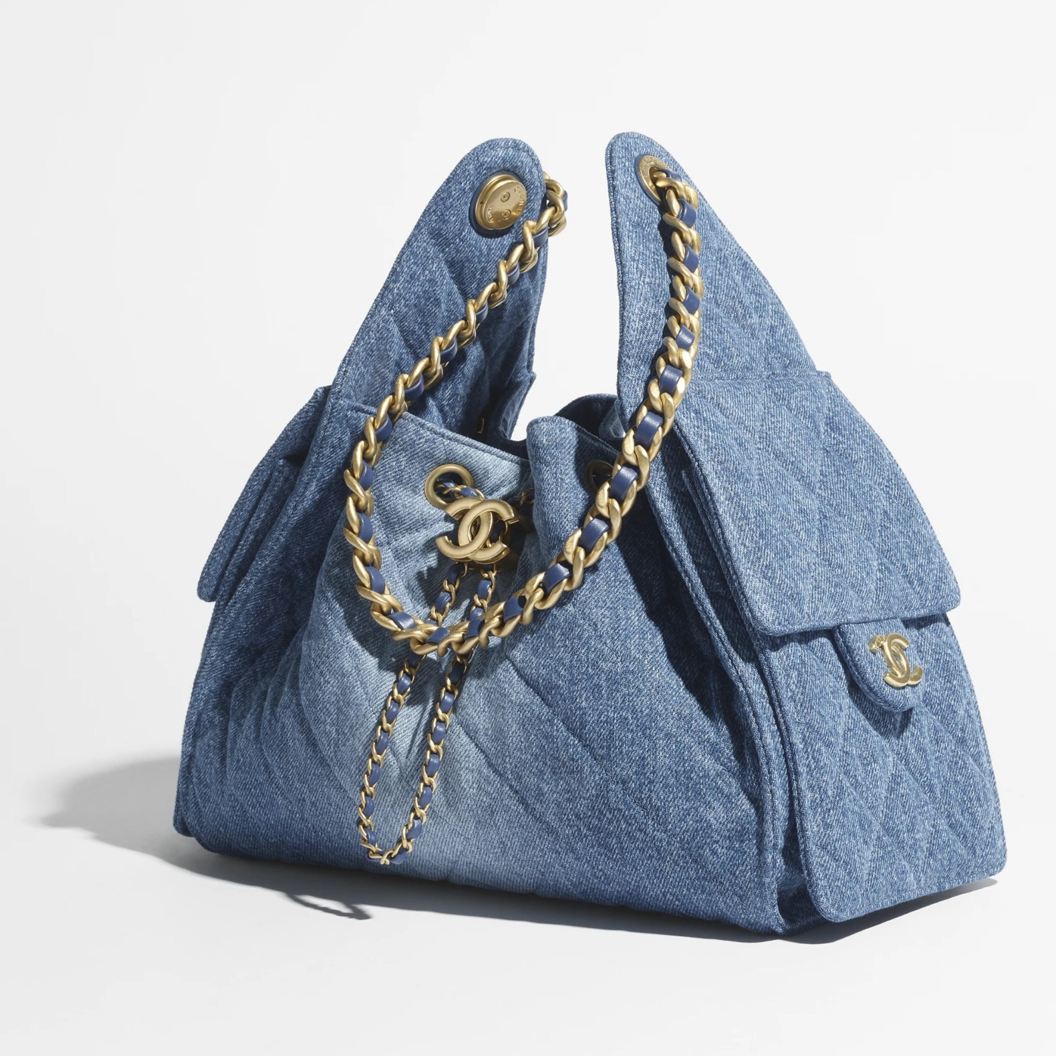CHANEL 25 Small Handbag