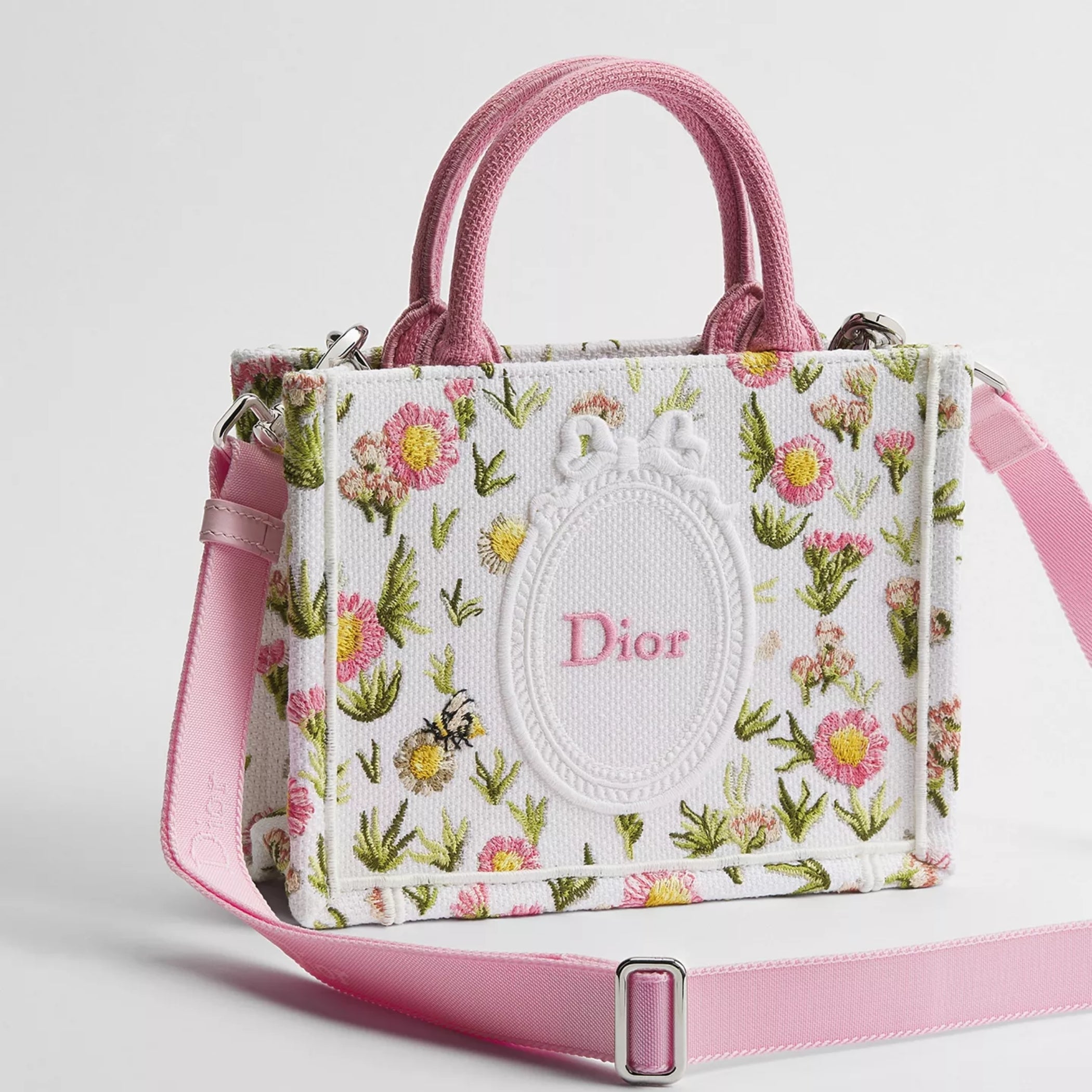 Mini White Multicolor Daisy Garden Embroidery with Dior Médaillon