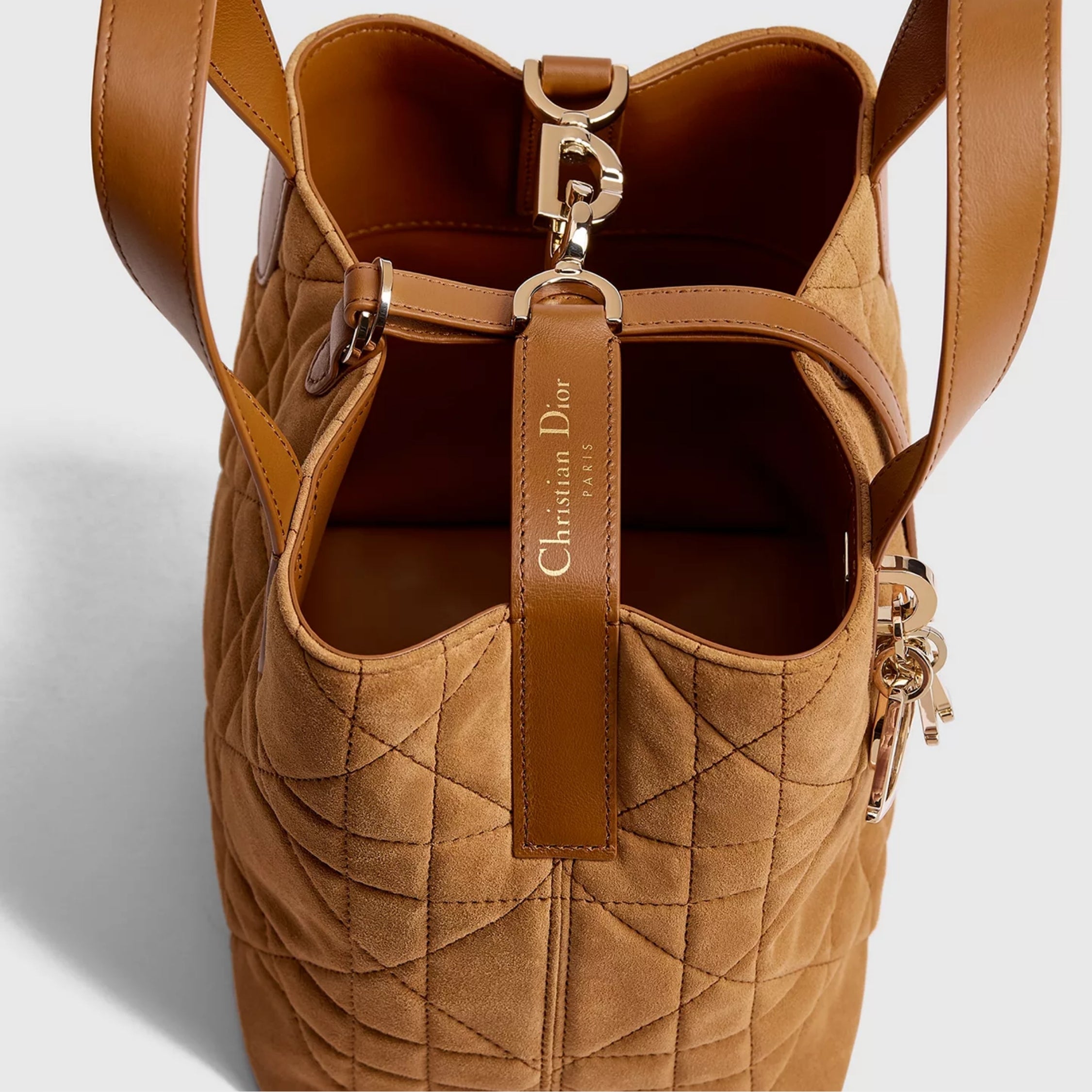 Golden Saddle Macrocannage Suede Goatskin