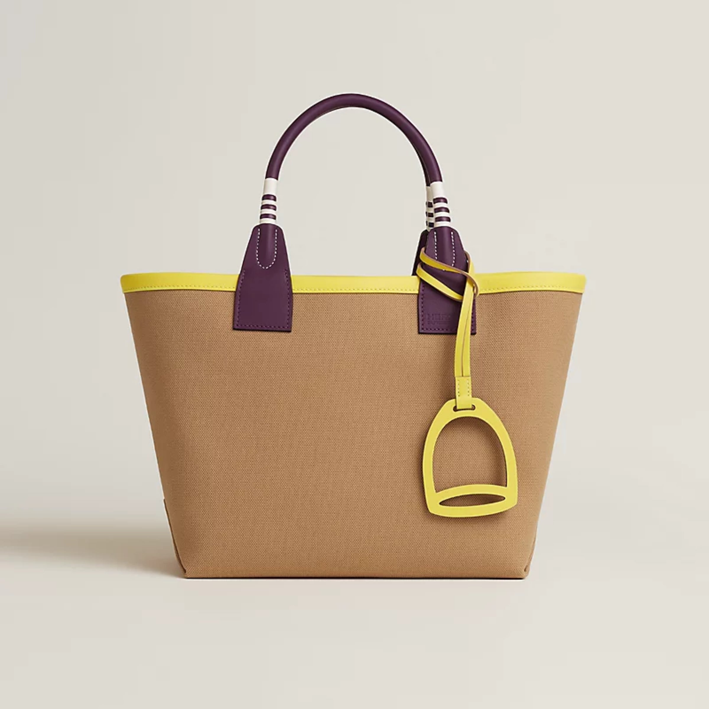 Steeple 25 bag