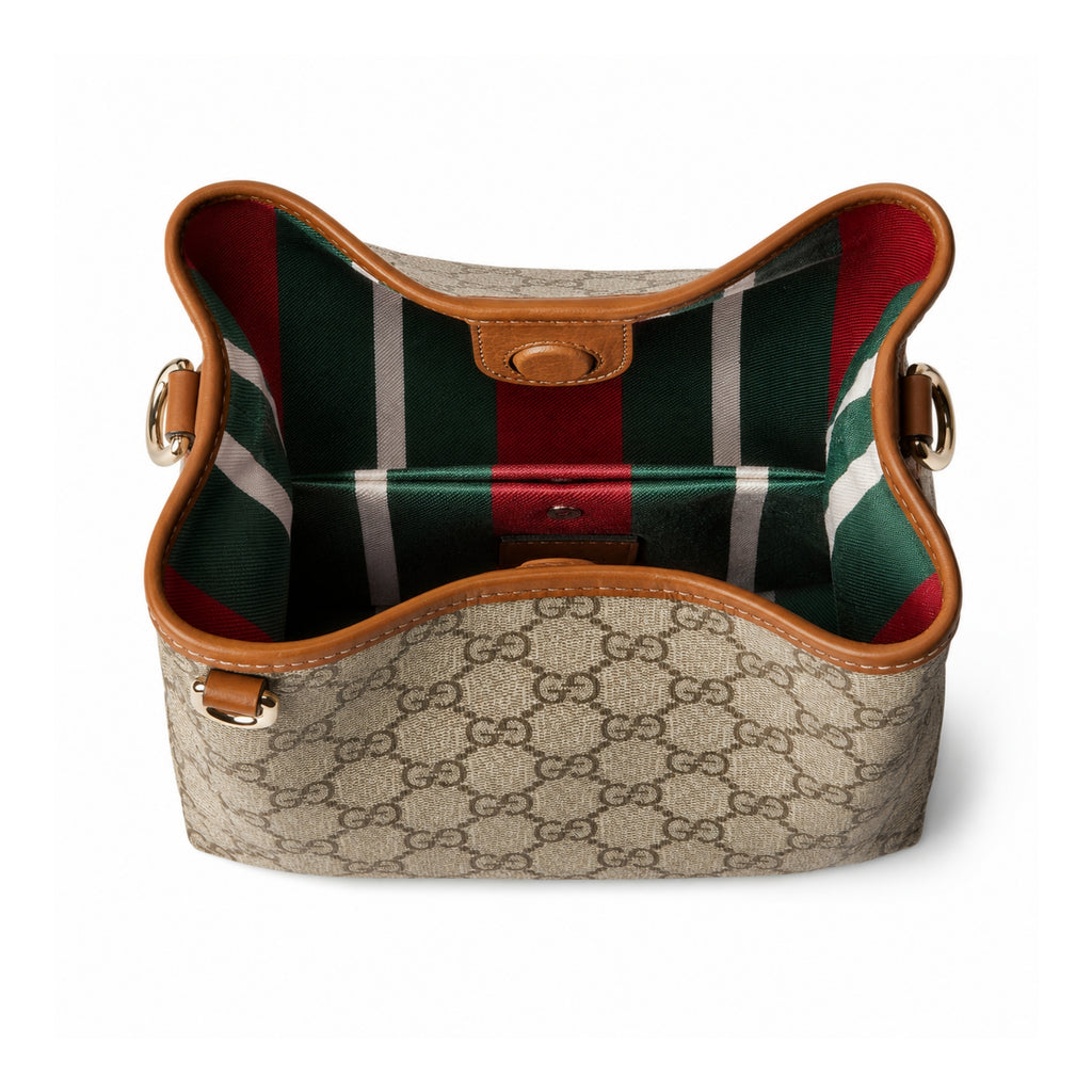 GG Emblem small bucket bag