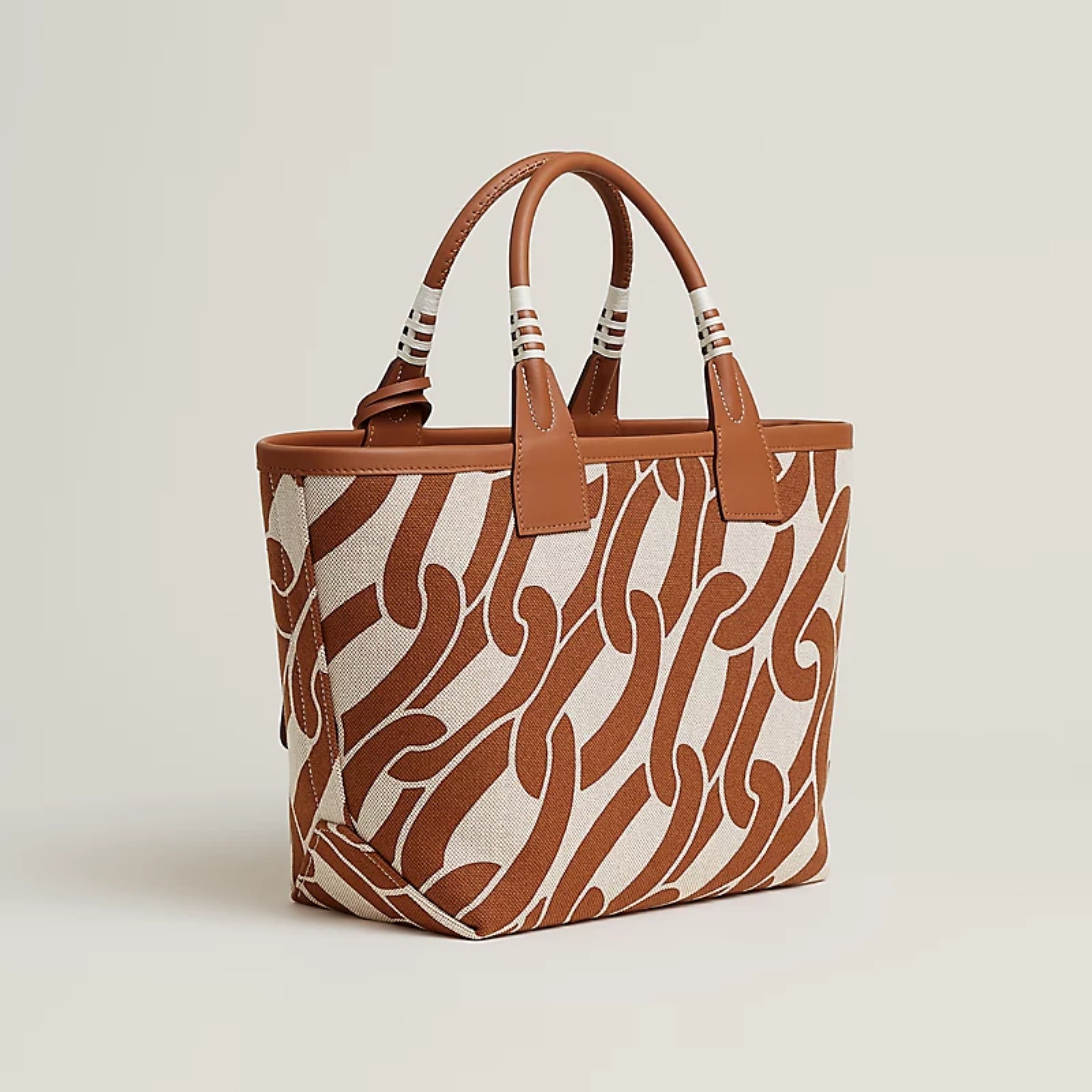 Steeple 25 bag