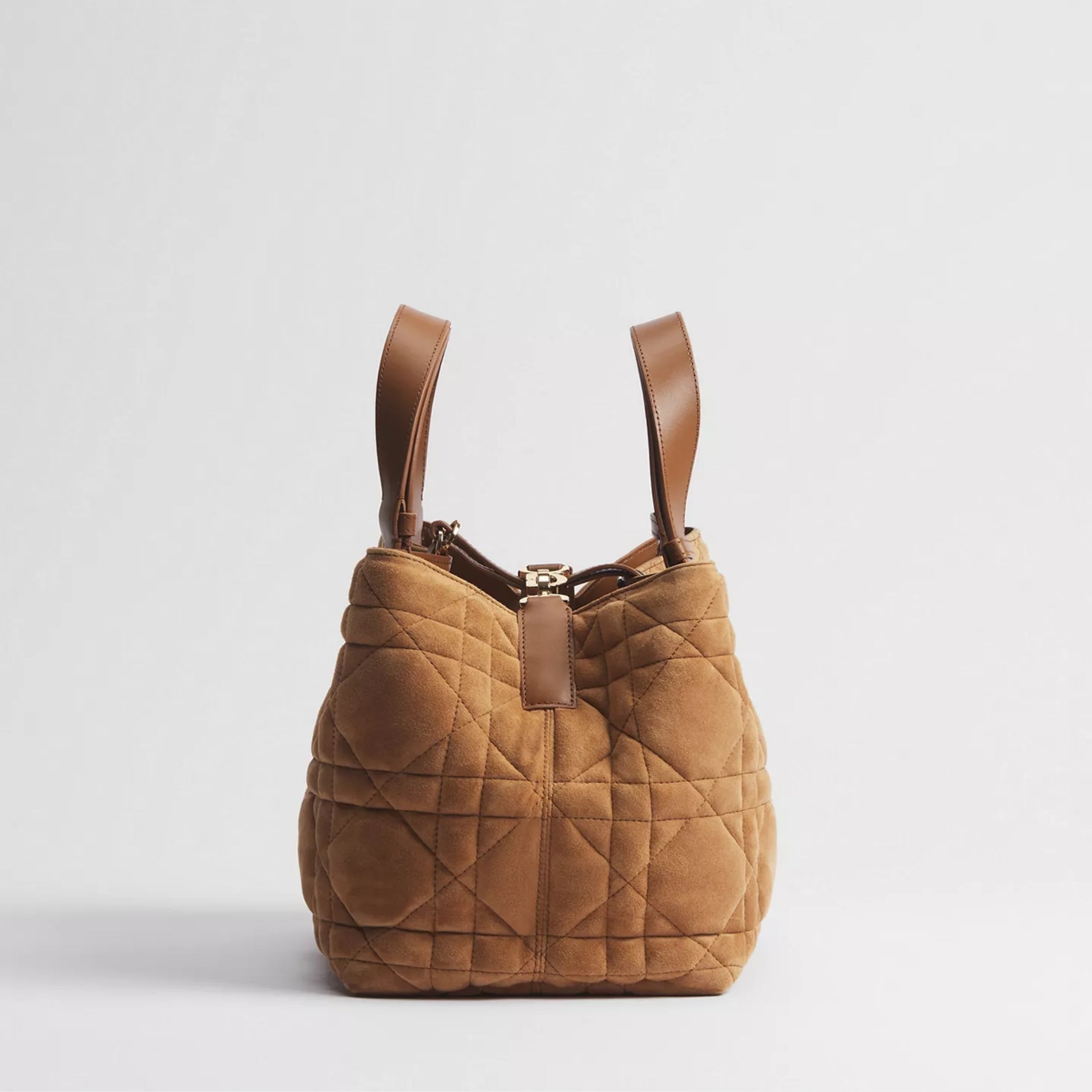 Medium Dior Toujours Bag Golden Saddle Macrocannage Suede Goatskin