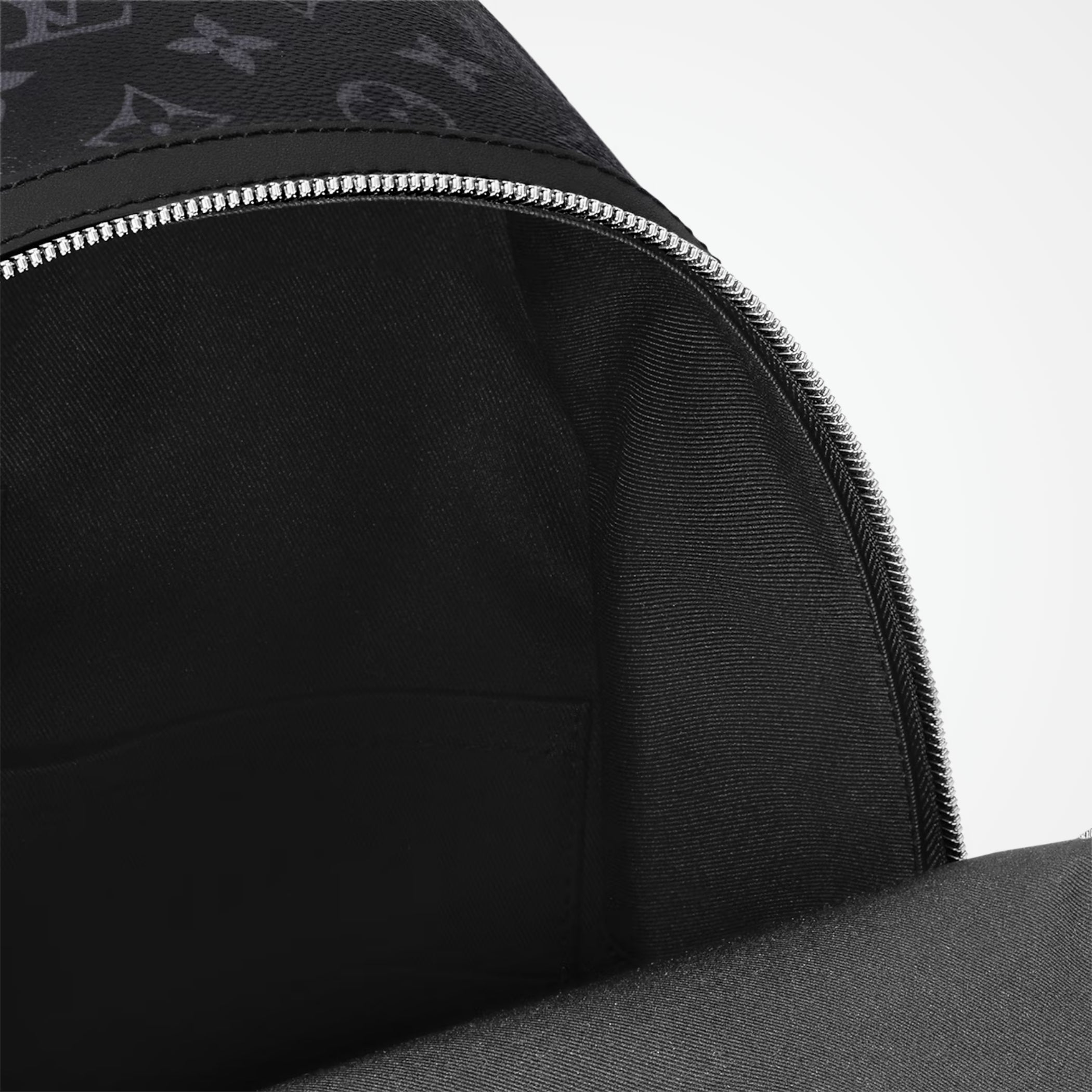 Discovery Backpack PM Monogram Eclipse
