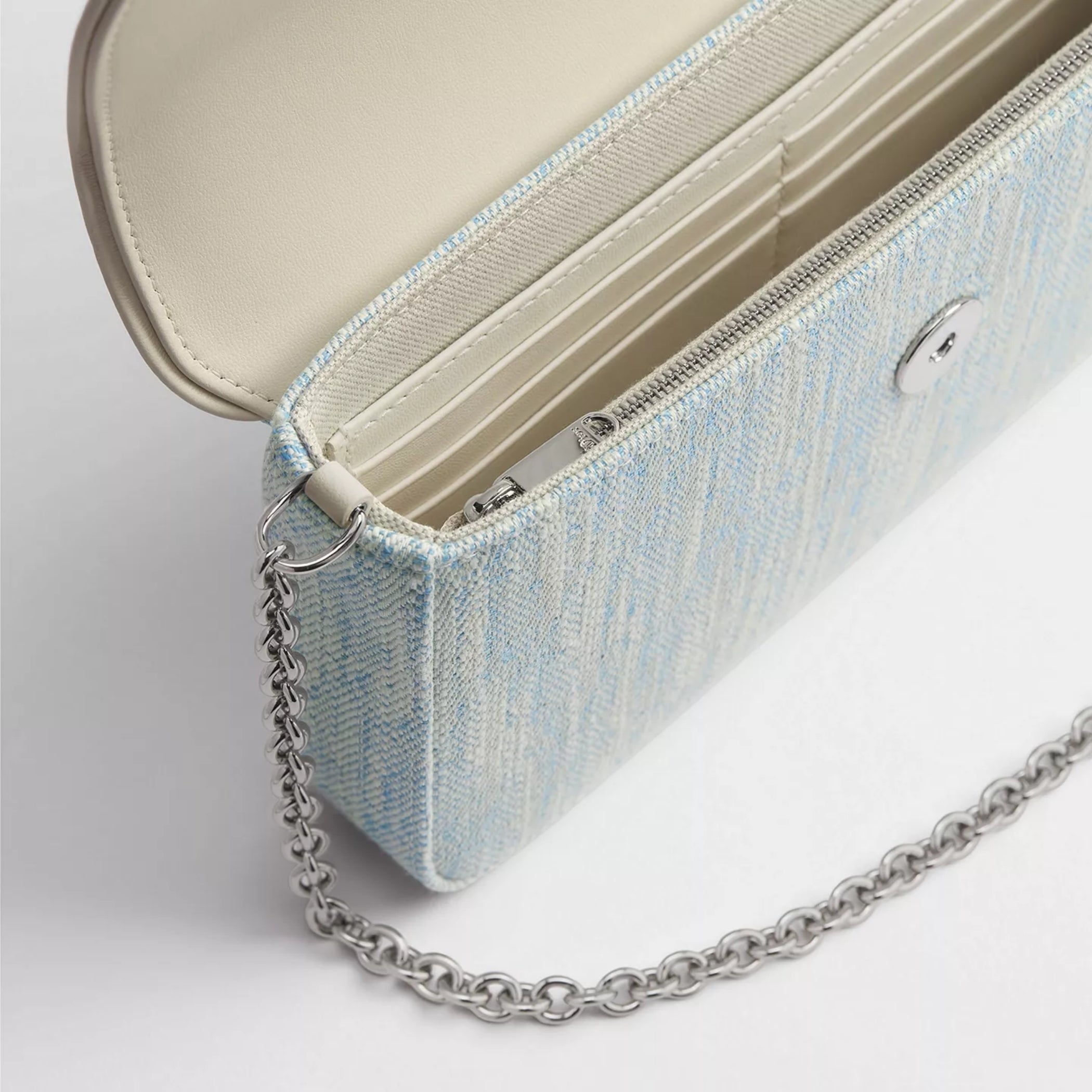 Medium Saddle Pouch with Chain