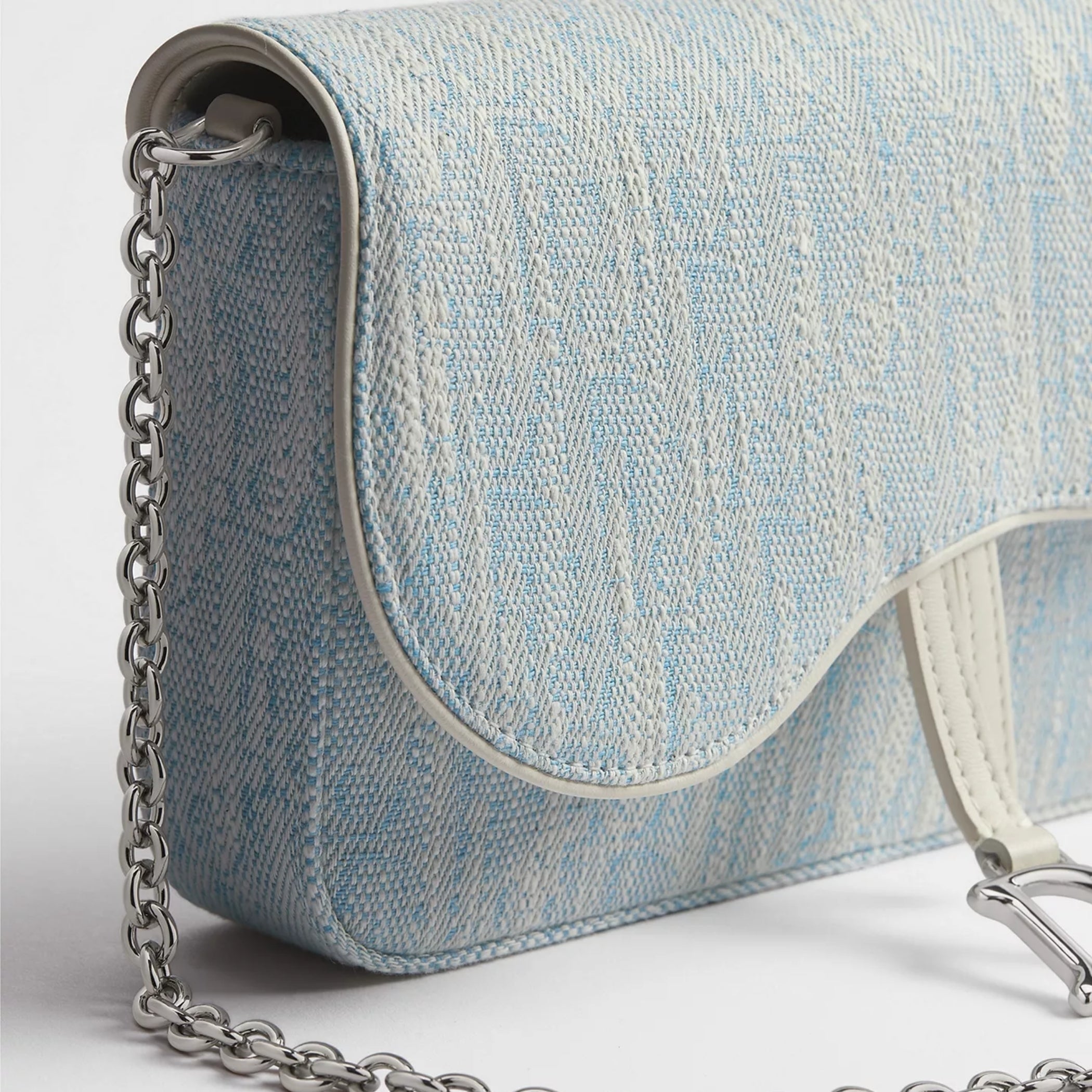 Medium Saddle Pouch with Chain