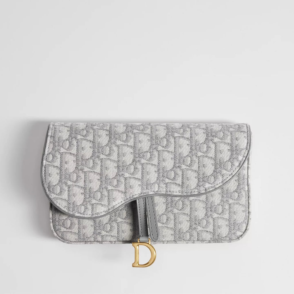 Medium Saddle Pouch with Chain