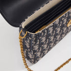 Medium Saddle Pouch with Chain