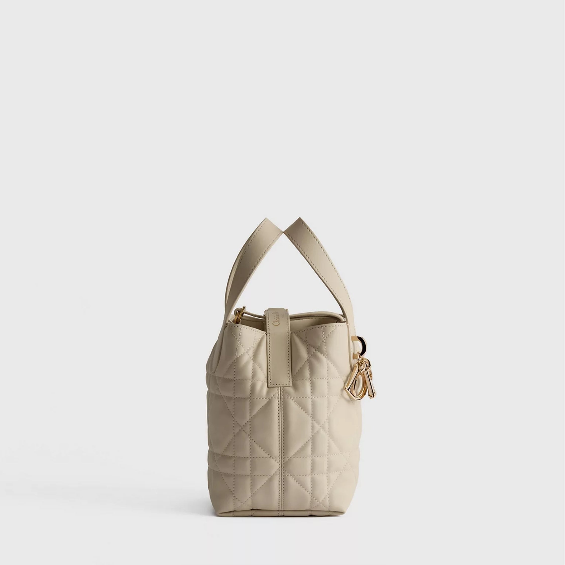 Small Dior Toujours Vertical Tote Bag Craie Macrocannage Calfskin
